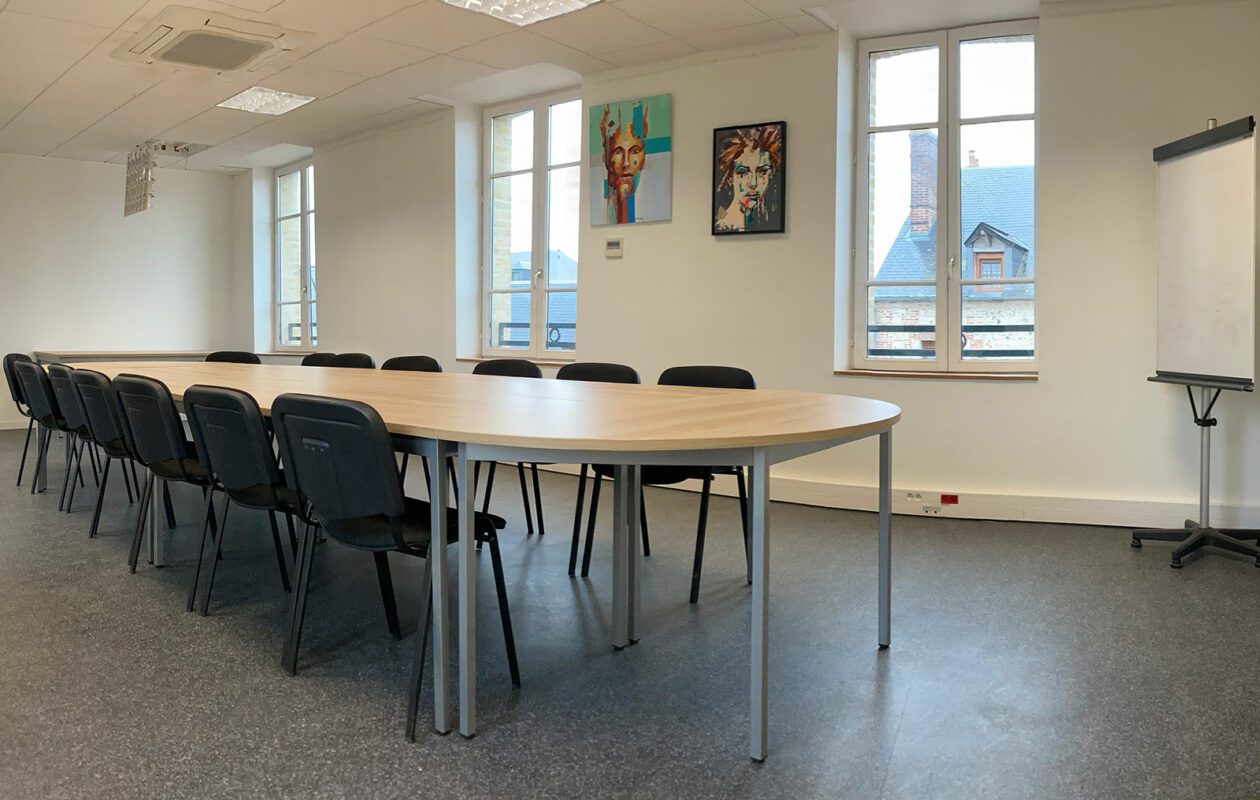 Location Salle de réunion - Honfleur , Les Cannas, votre espace de travail sur mesure ! Votre espace de travail flexible près de Honfleur ! Coworking, Bureau coworking, Espace de travail partagé Location bureau partagé